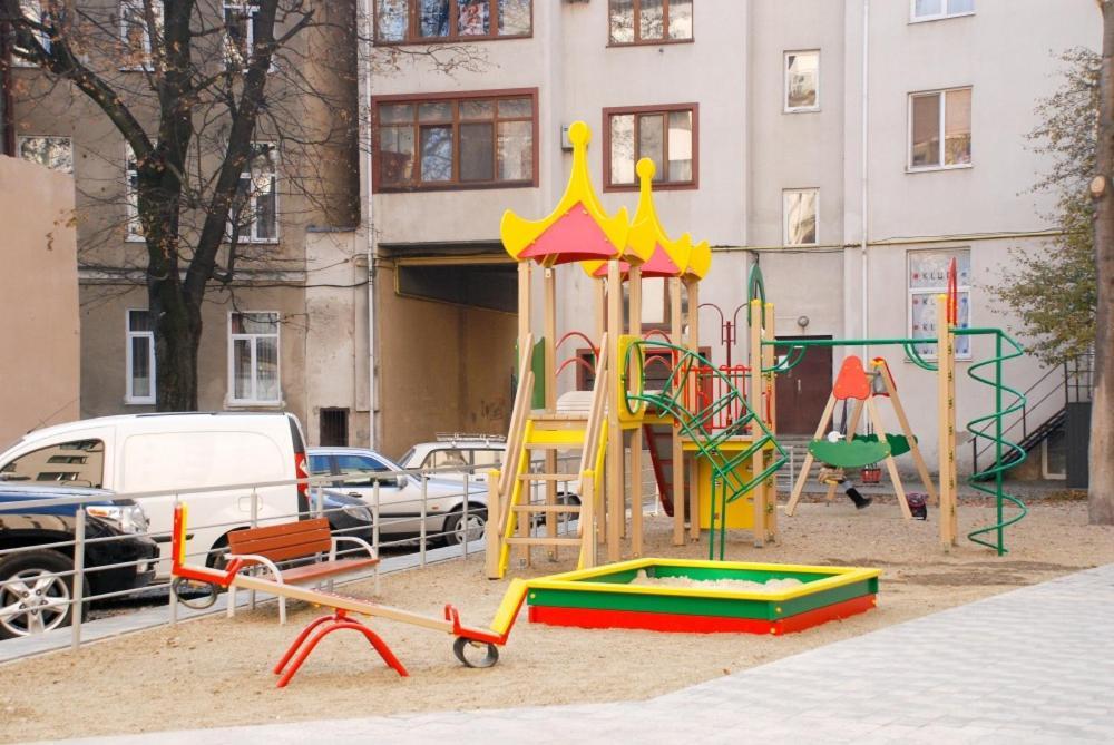 Lounge Apartment Ivano-Frankivsk Exterior photo